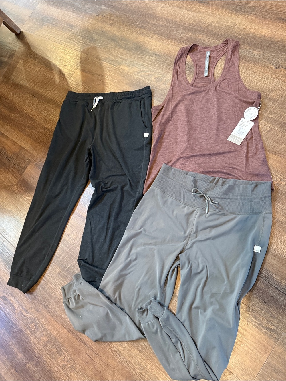 Vuori Performance Daily Jogger Pants Lux Tank Top Set Lot XL Black Green